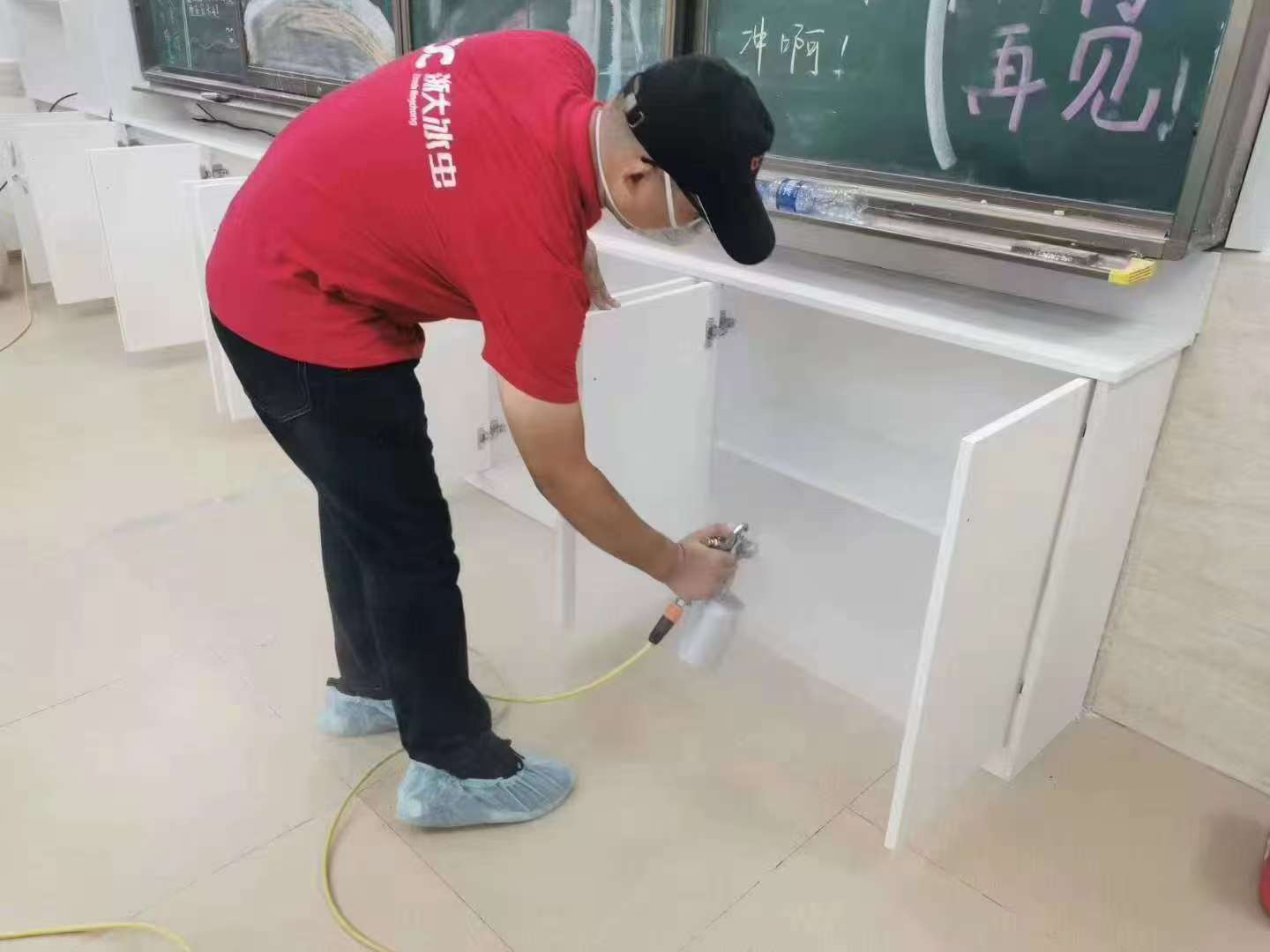 几种既实用又高效的甲醛去除方法-- 三亚崇光金稷环境科技集团有限公司
