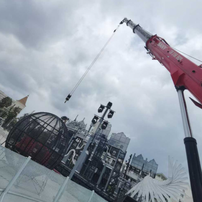 汽车吊的特点是什么，适用于哪些工程