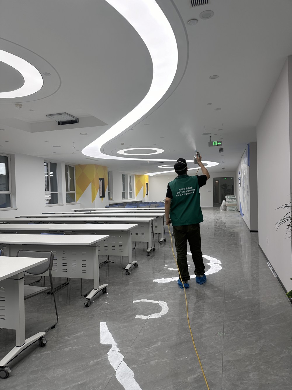 乌鲁木齐除甲醛公司介绍如何去除窗帘上的甲醛-- 新疆泉创环保科技有限公司