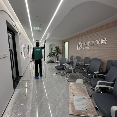 室内空气中的甲醛污染主要来自人造地