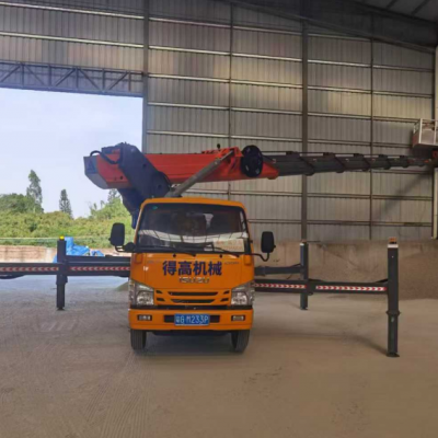 如何选择吴川吊车出租公司更满意