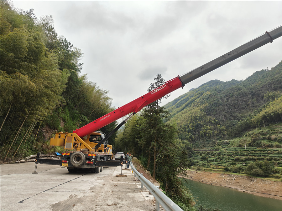 丽水吊车出租发电厂设备吊装：合成纤维吊装带使用及注意事项