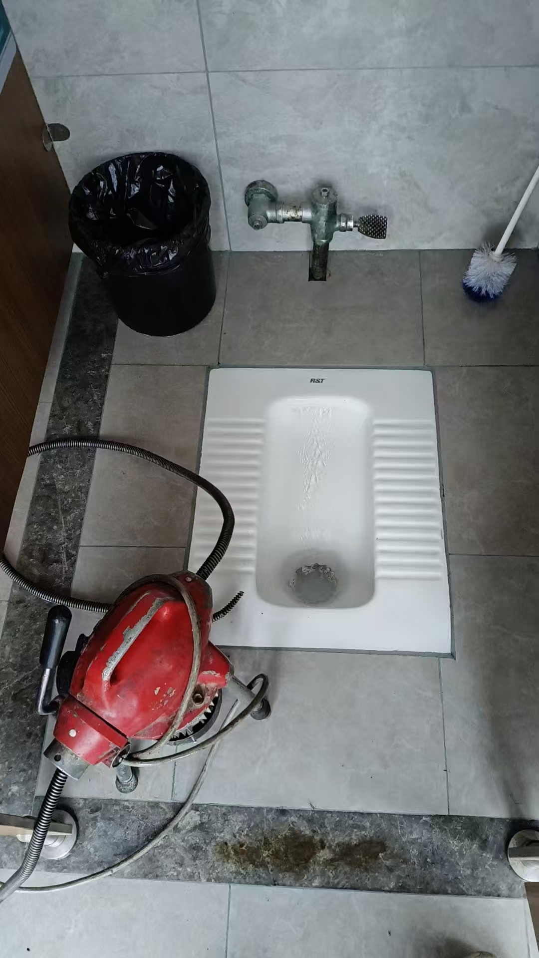 衢州马桶疏通分析开始疏通马桶前的准备工作-- 衢州盛派环保科技有限公司