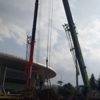 吊车作业前需验证哪些仪表的显示是否正常？