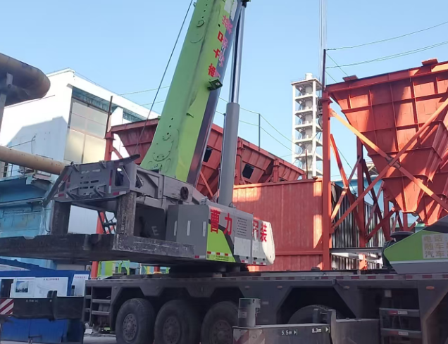 折臂吊出租特殊场景！楚雄20吨车型老旧小区改造吊装方案-- 楚雄市曹力吊装吊车出租服务公司