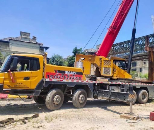 诸暨吊车出租需要注意的事项有哪些？不同吨位吊车租金是多少？-- 诸暨众诚吊装服务公司