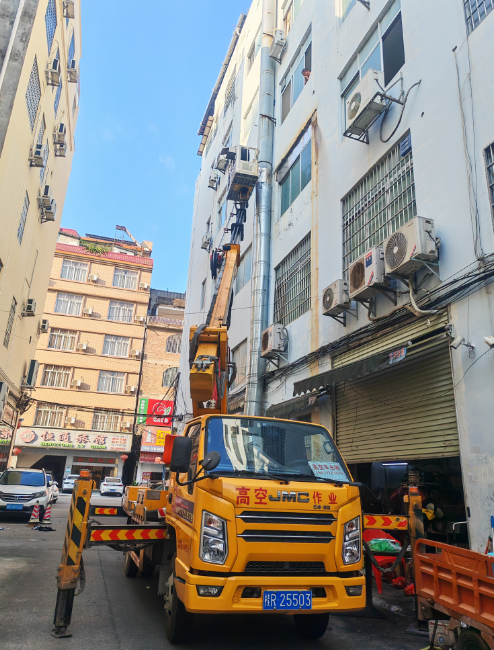 8米到50米高空车租赁价格差多少？-- 桂平市一号高空车租赁服务中心