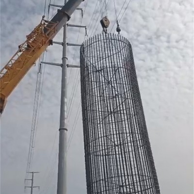 在哈密租赁一台挖机的价格是由哪些因素决定的？