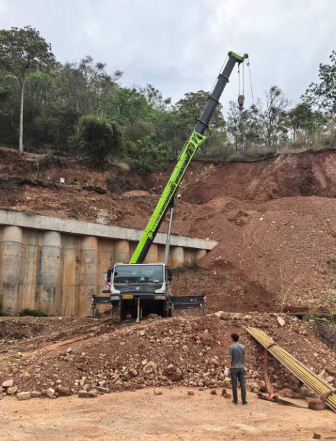 富宁选租吊车，车型老旧影响作业咋处理？-- 砚山县峻铭机械设备租赁服务部