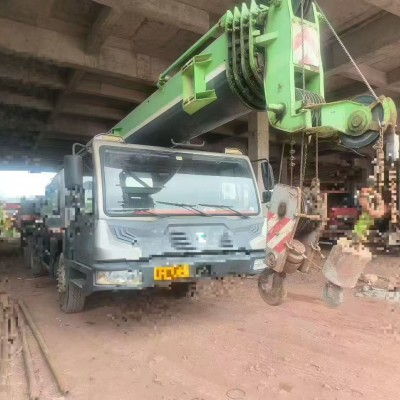 伊宁汽车吊出租的安全操作规则