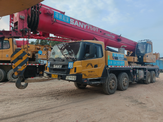 在使用吊车时如何确保吊车的承载力有没有超过其额定承载力？-- 恩平市祥顺吊车随车吊出租服务公司