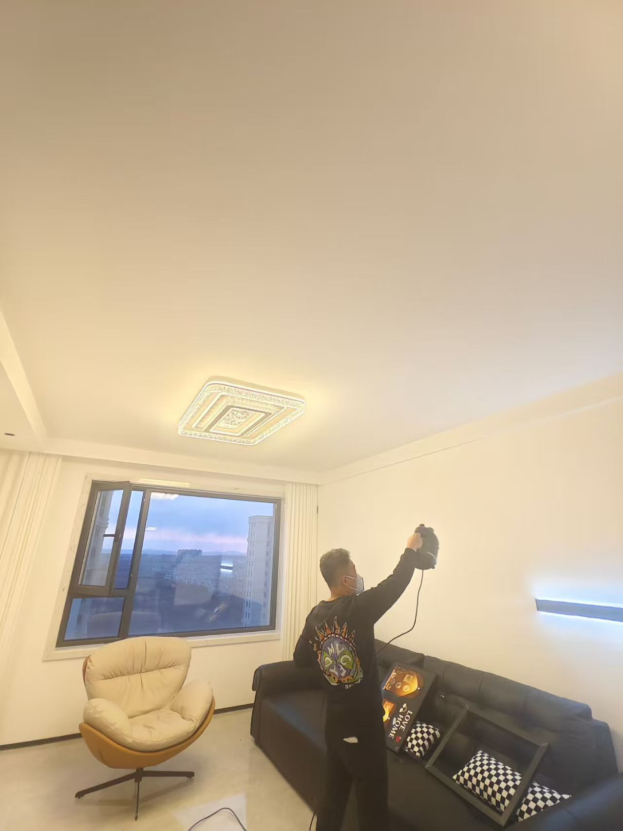 在甲醛污染状况调查中，90%的小儿白血病患与甲醛有关