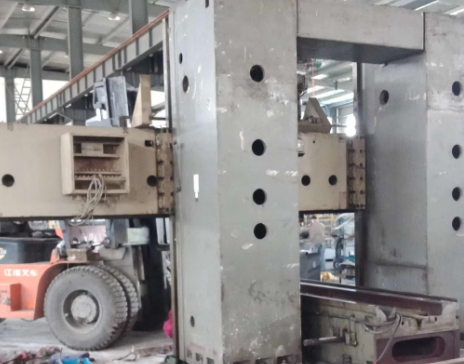 如何通过叉车出租与折臂吊出租，优化现场物料调度？-- 六安巨丰起重吊装有限公司