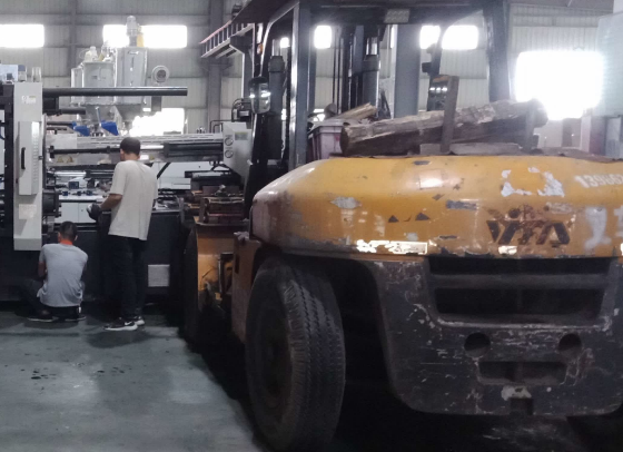 如何根据货物特性，决定选用叉车出租或折臂吊出租？-- 六安巨丰起重吊装有限公司