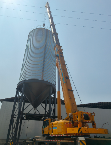 何种类型的吊车更适配山区作业环境？-- 西双版纳永宏吊车租赁有限公司