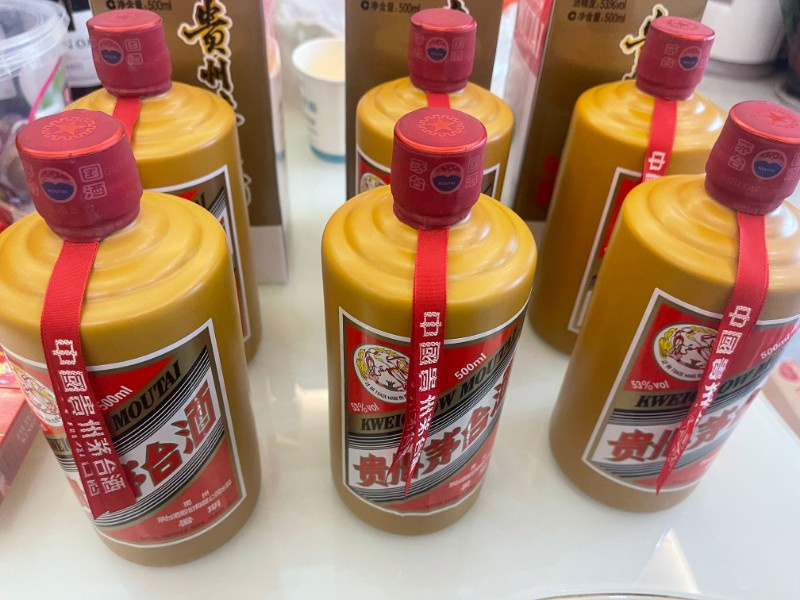 成都五粮液回收，名酒再利用，环保又实惠-- 成都鸿运礼品回收中心