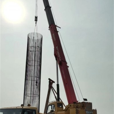 租赁吊车进行危大工程作业，需要额外