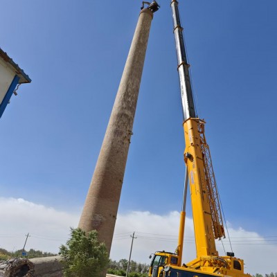对于临海小型工程，哪种吨位的随车吊