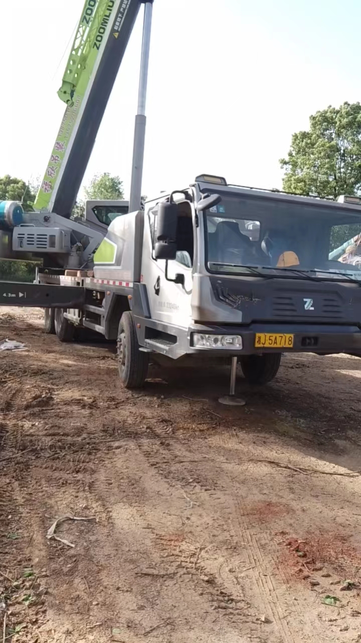 澧县吊车租赁服务 - 提升您的施工效率和安全性-- 常德临澧县福欣吊装有限公司