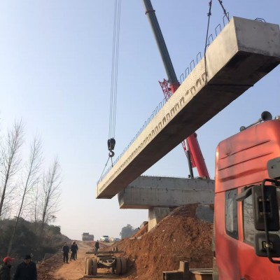 石门吊车：力量与美的完美结合