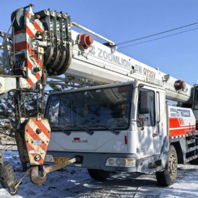 如何降低青冈吊车租赁保养费用？