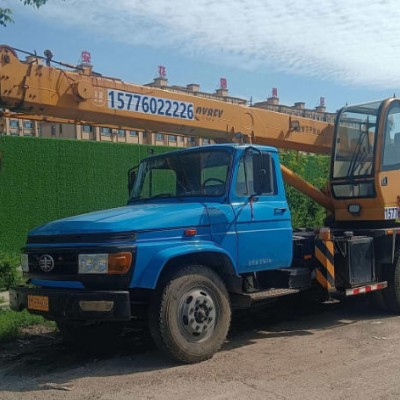 青冈吊车租赁公司的吊车分类和特点是什么？