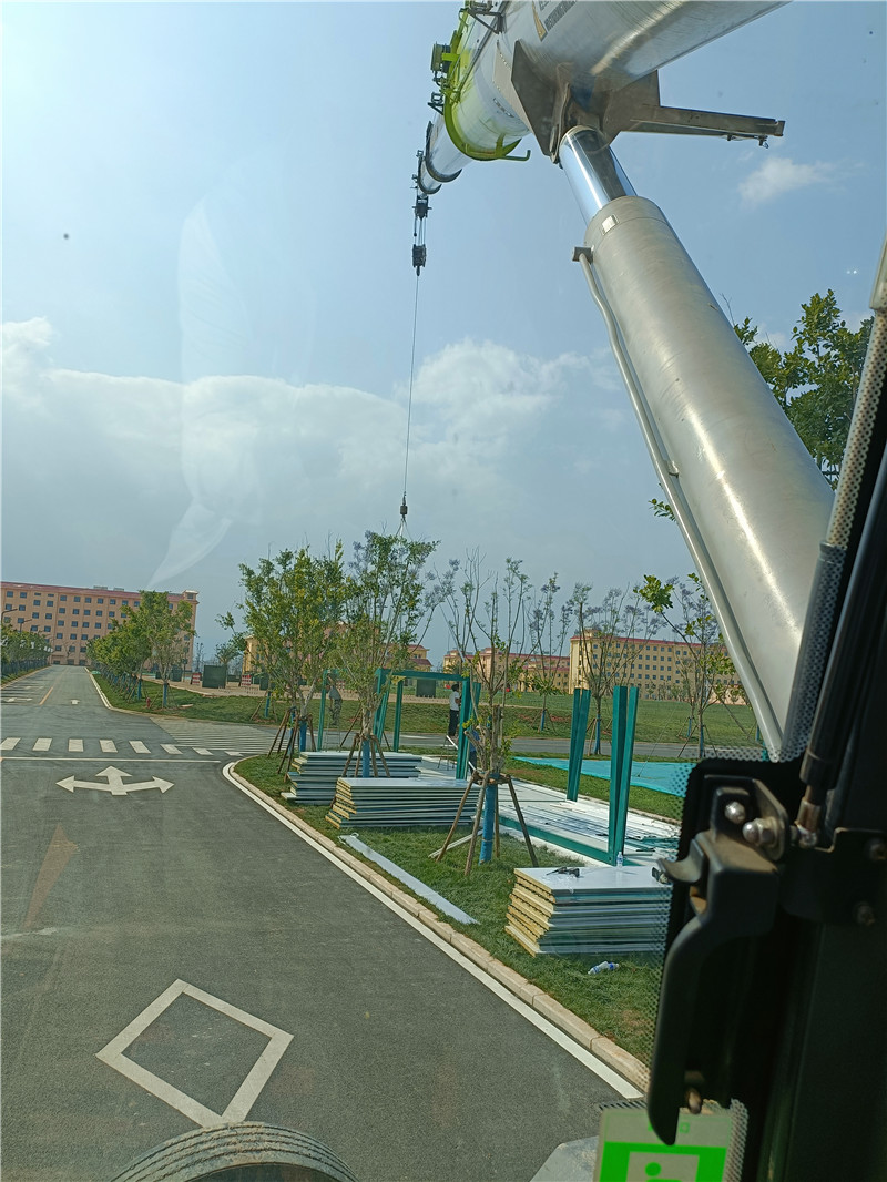 保山吊车发现问题及时排除