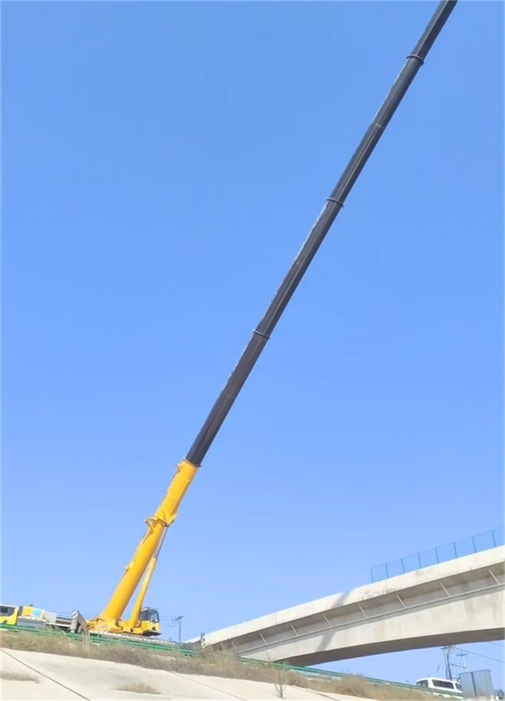 格尔木吊车租赁服务观察：专业团队与行业口碑的价值！