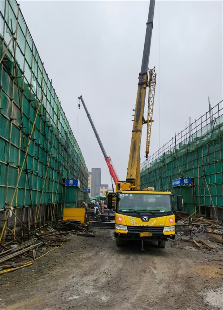 租赁合同中，关于知识产权（如吊装方案）的归属如何界定？