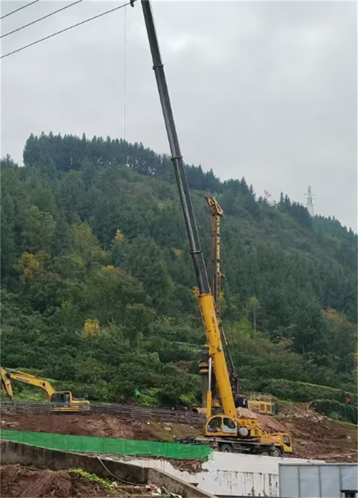 固镇吊车司机揭秘：那些让作业效率翻倍的5个小工具汇总！