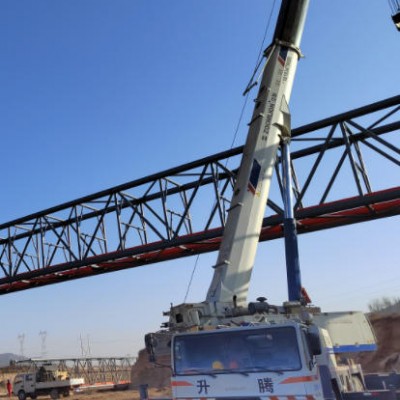 吊车吊装建筑材料时，怎样控制成本并保证效率？