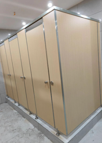 数据说话：蚌埠市场上主流卫生间隔断板材性价比大PK！