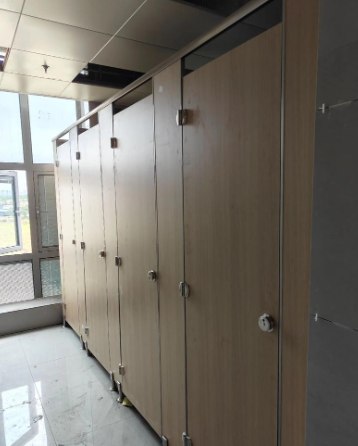 卫生间隔断也有“寿命”，蚌埠用户如何判断更换时机？