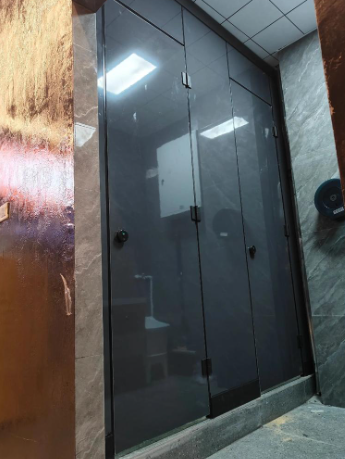 蚌埠中小学卫生间改造，安全耐用的隔断该如何选择？