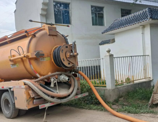 万宁管道疏通服务，如何判断其专业性与可靠性？