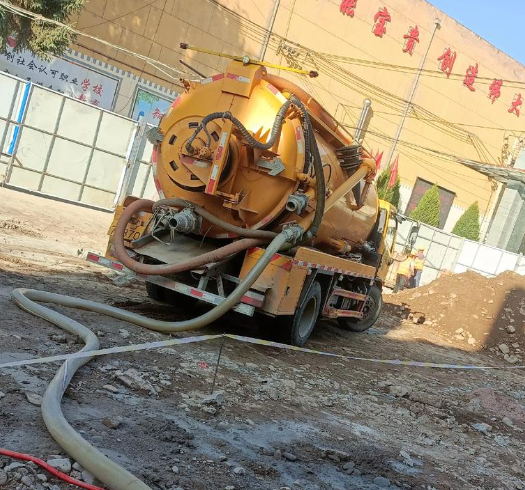 家中下水道返味，是否意味着存在更深的堵塞问题？