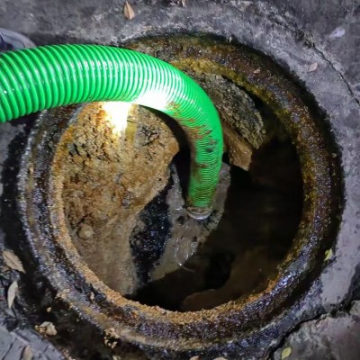 化粪池清理频率该如何确定，是否有标准参考？