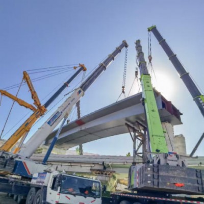 拉萨履带吊出租多少钱一天，能按月出