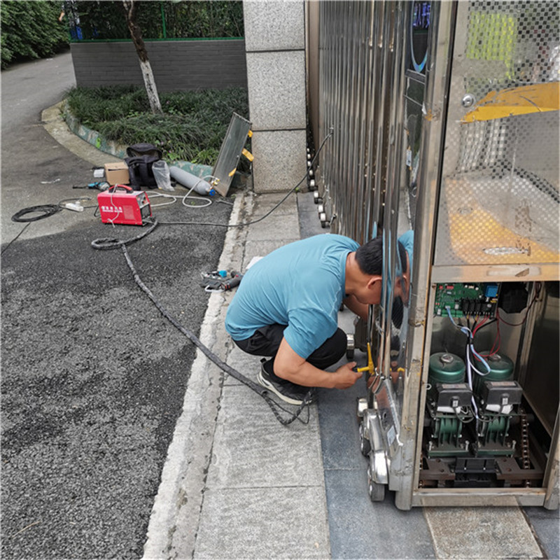 成都电动伸缩门维修，一站式服务