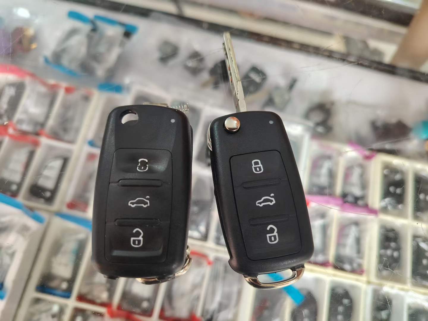 绍兴无损汽车开锁服务，全城24小时车主应急救援-- 绍兴极速开锁店