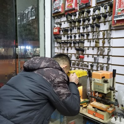 全城开锁哪家靠谱？泉州开锁换锁配车