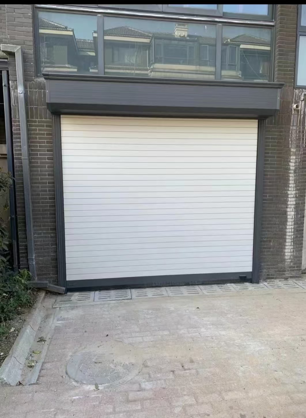昆明盘龙区美妆店水晶卷帘门透明款哪家靠谱？