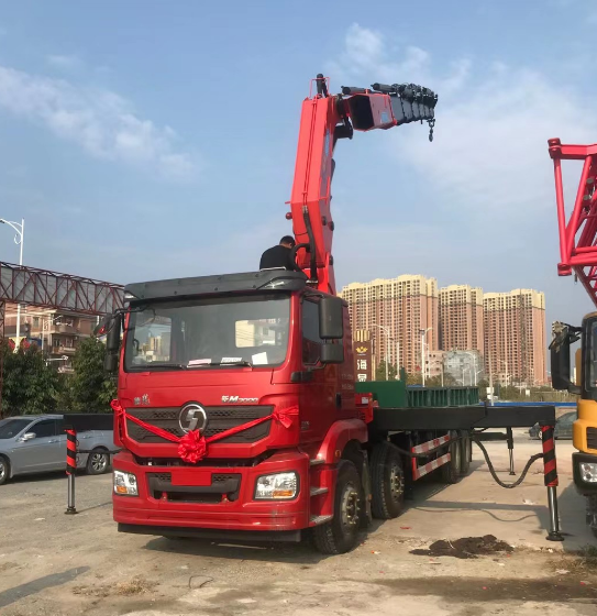 罗定市不同区域的吊车出租，安全防护措施是否到位？-- 罗定市华喜机械设备有限公司