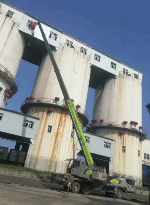 预定吊车后若工程有特殊吊运需求，如超长物件吊车能否胜任？-- 宿州军道机械设备租赁有限公司