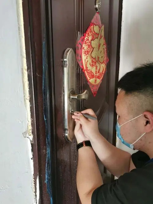 酒泉如何避免找开锁师傅遇到乱报价的情况?